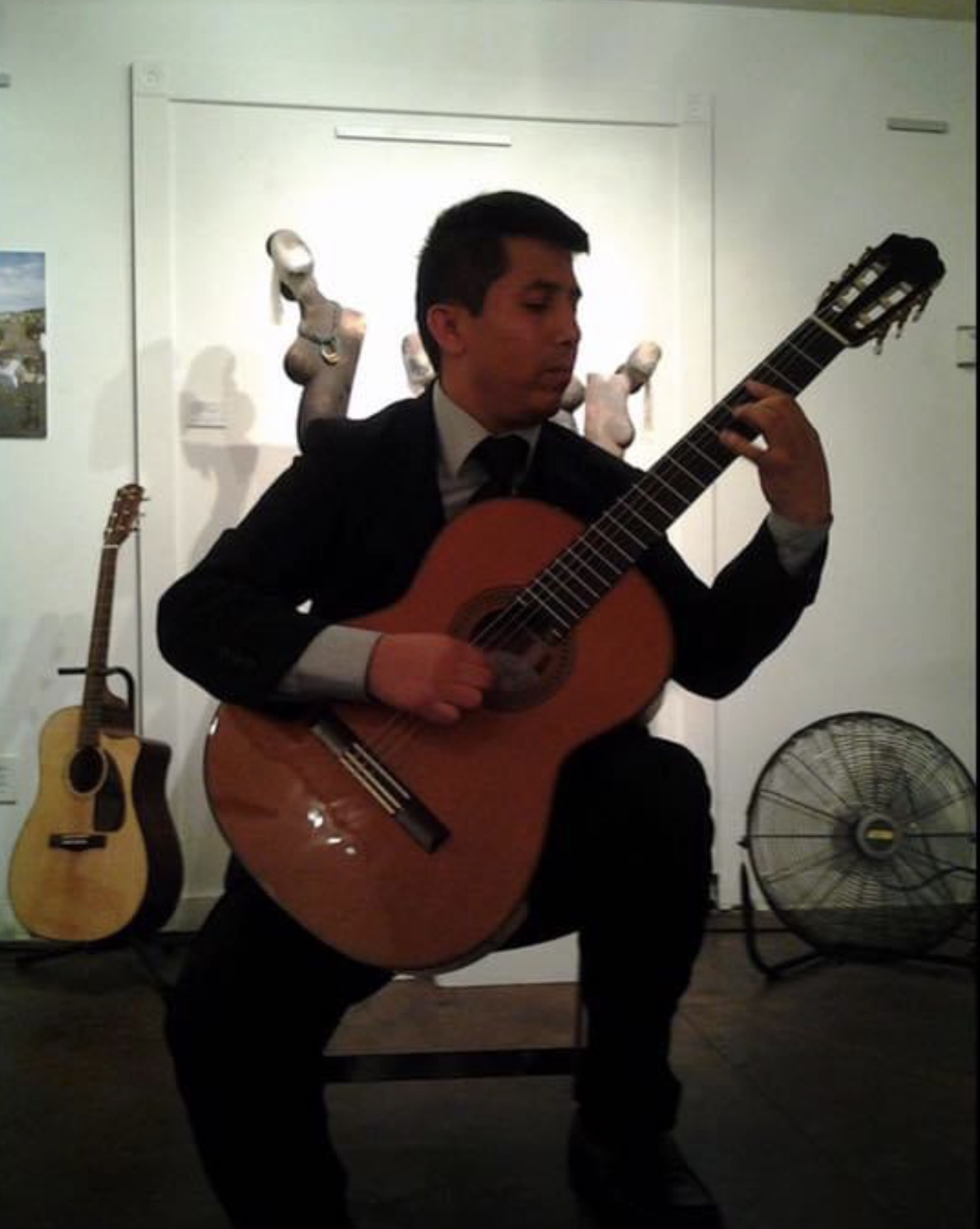 Gabino F Guitar-Lessons Instructor East Cleveland, OH